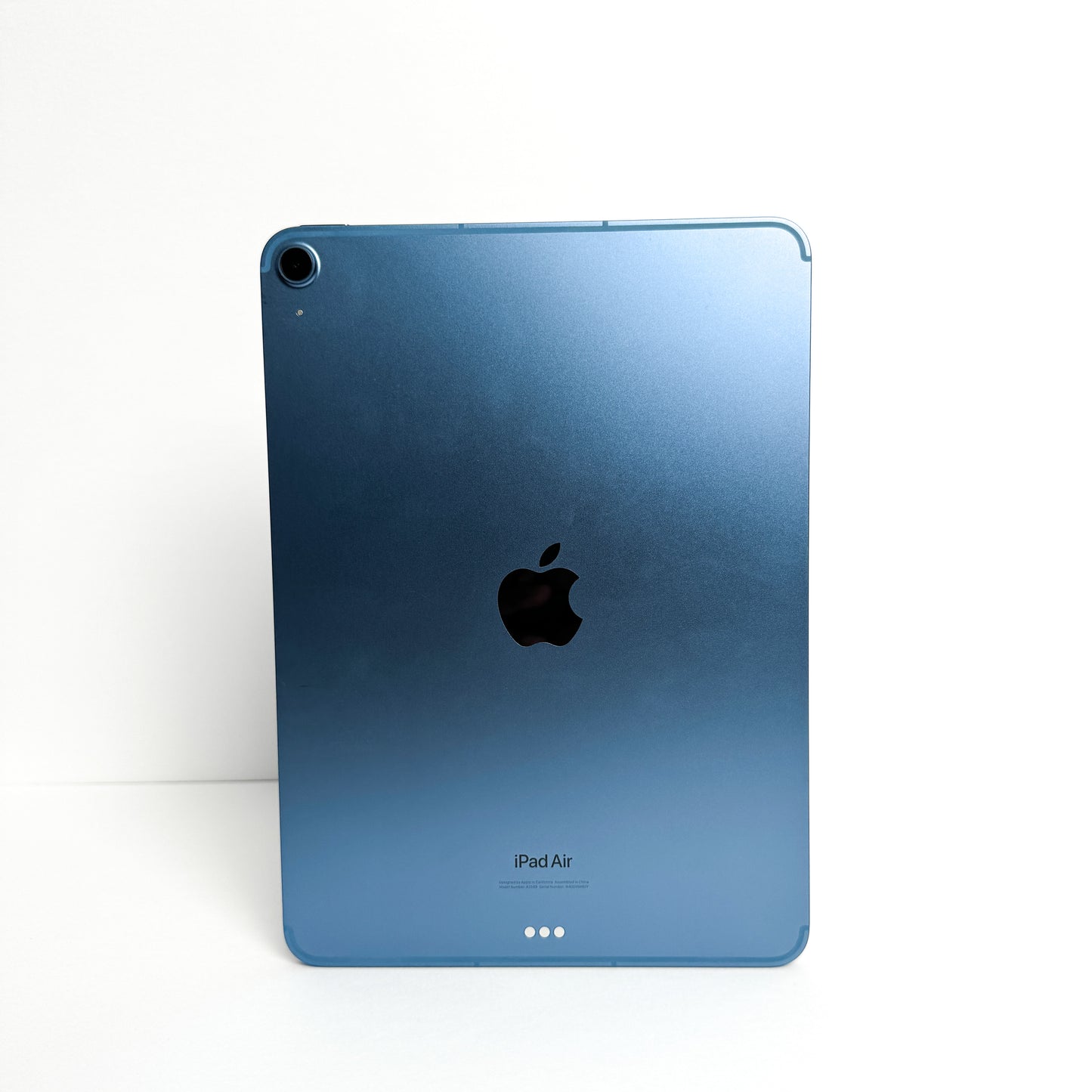 Apple iPad Air 5th Gen 10.9" - 256GB - M1 Chip - Blue - M1 Chip